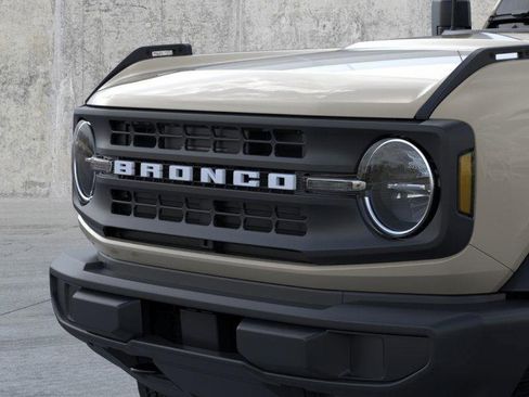 New 2025 Ford Bronco 4-Door image 19
