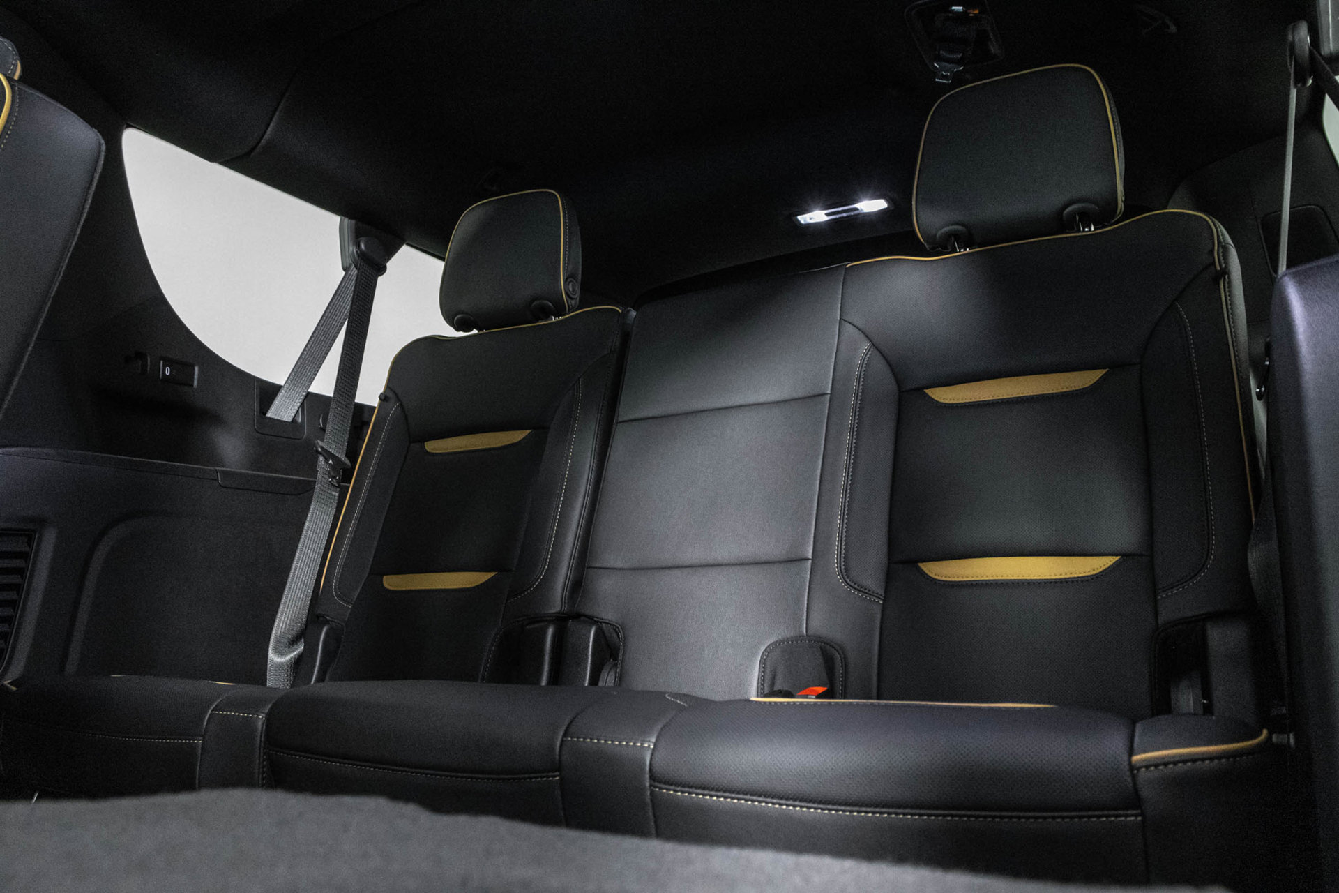 Used 2024 GMC Yukon XL AT4 w/ AT4 Premium Package AWD/4WD image 40