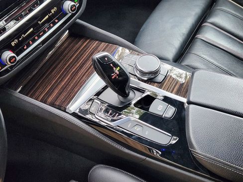 Used 2018 BMW 530e image 19