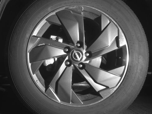 Used 2025 Nissan Rogue SV image 12