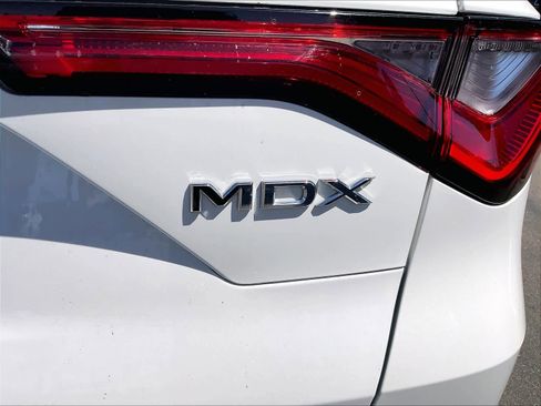 Used 2023 Acura MDX SH-AWD image 10