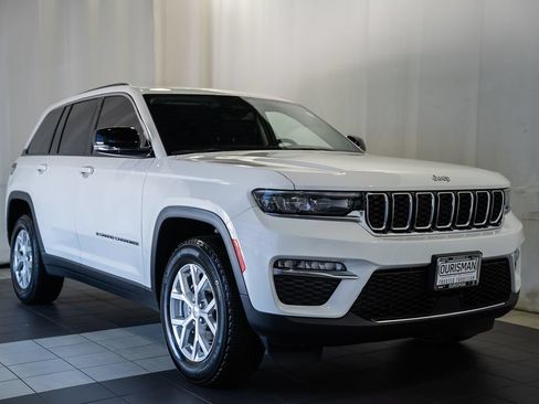 Certified 2023 Jeep Grand Cherokee Limited AWD/4WD image 1
