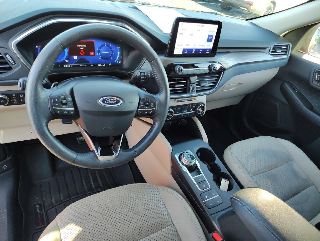 Used 2020 Ford Escape Titanium AWD/4WD image 10