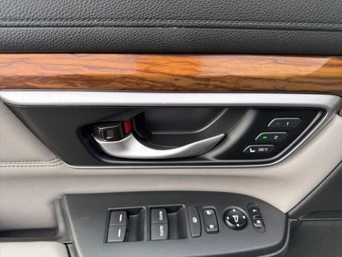 Used 2017 Honda CR-V Touring image 16