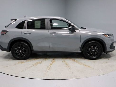 Used 2025 Honda HR-V Sport image 12
