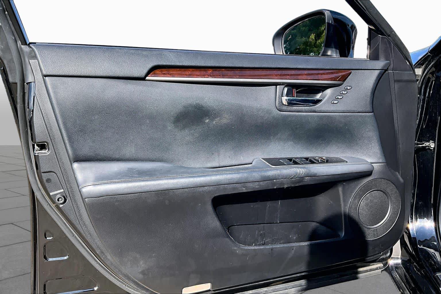 Used 2018 Lexus ES 350 w/ Luxury Package w/Wood Trim FWD image 19