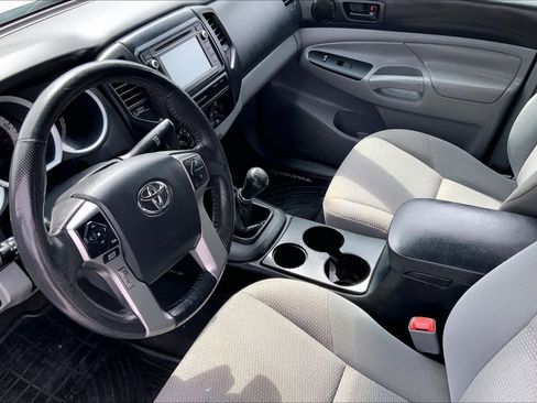 Used 2015 Toyota Tacoma 4x4 Access Cab w/ Convenience Package image 15