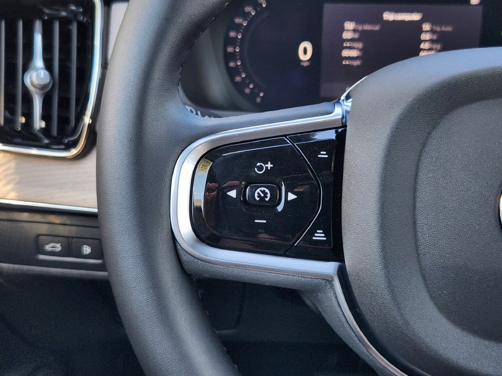 New 2027 Volvo XC90 T8 Plus AWD/4WD image 19