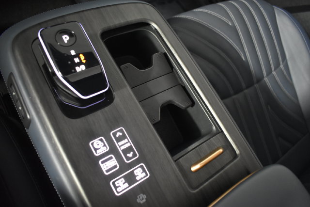 Certified 2024 Nissan Ariya AWD image 26