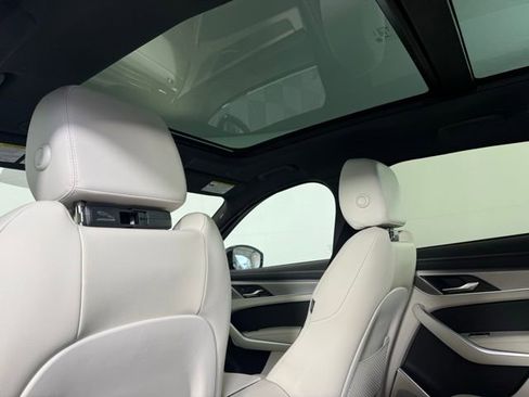 Used 2025 Jaguar F-PACE R-Dynamic S image 27