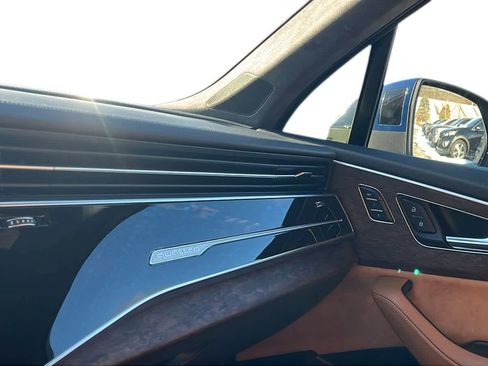 Used 2022 Audi Q7 3.0T Prestige image 17