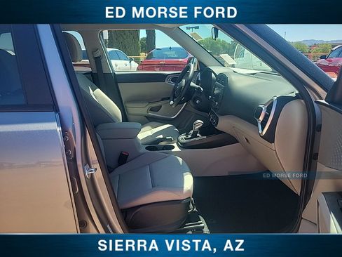 Used 2025 Kia Soul LX FWD image 15