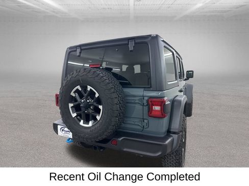 Used 2025 Jeep Wrangler Unlimited Rubicon 4xe w/ Convenience Group AWD/4WD image 12