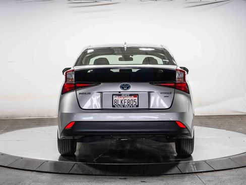 Certified 2019 Toyota Prius L Eco FWD image 3