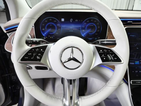 Certified 2023 Mercedes-Benz EQE 350+ 4MATIC SUV w/ Exclusive Trim Package image 25