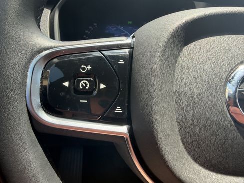 Certified 2023 Volvo XC90 B5 Plus w/ Protection Package Premier AWD/4WD image 29