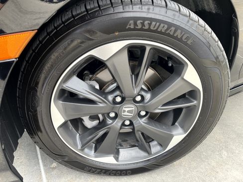 Used 2024 Honda Odyssey Elite image 6