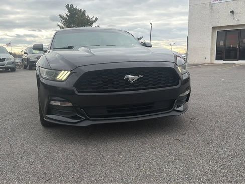 Used 2015 Ford Mustang Coupe image 17
