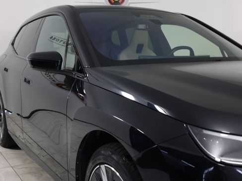 Used 2024 BMW iX xDrive50 w/ Premium Package AWD/4WD image 39