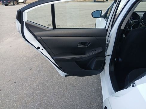 Used 2024 Nissan Sentra SV image 32