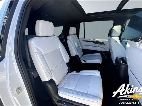 New 2026 Chevrolet Suburban Premier image 16