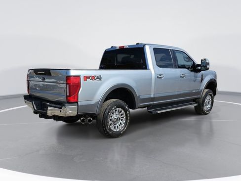 Used 2022 Ford F250 Lariat w/ Lariat Ultimate Package AWD/4WD image 3