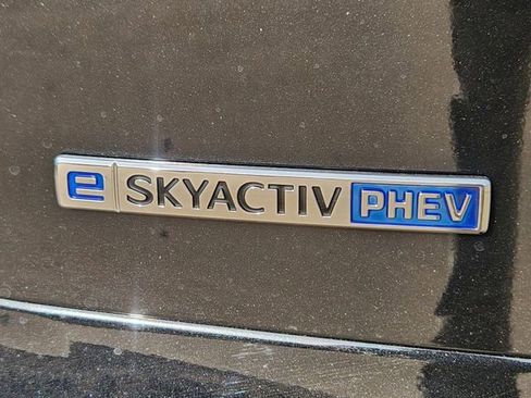 New 2026 MAZDA CX-90 Plug-In Hybrid w/ Preferred image 17