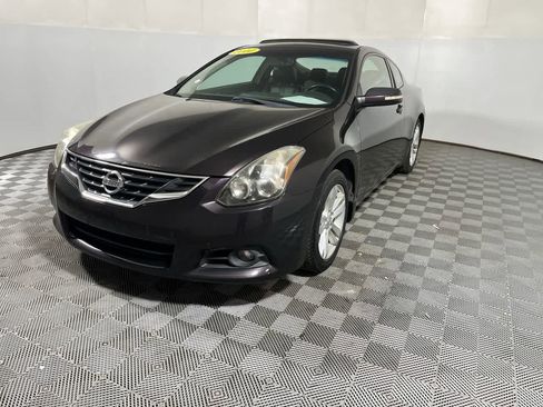 Used 2010 Nissan Altima 2.5 S w/ Premium Pkg image 4