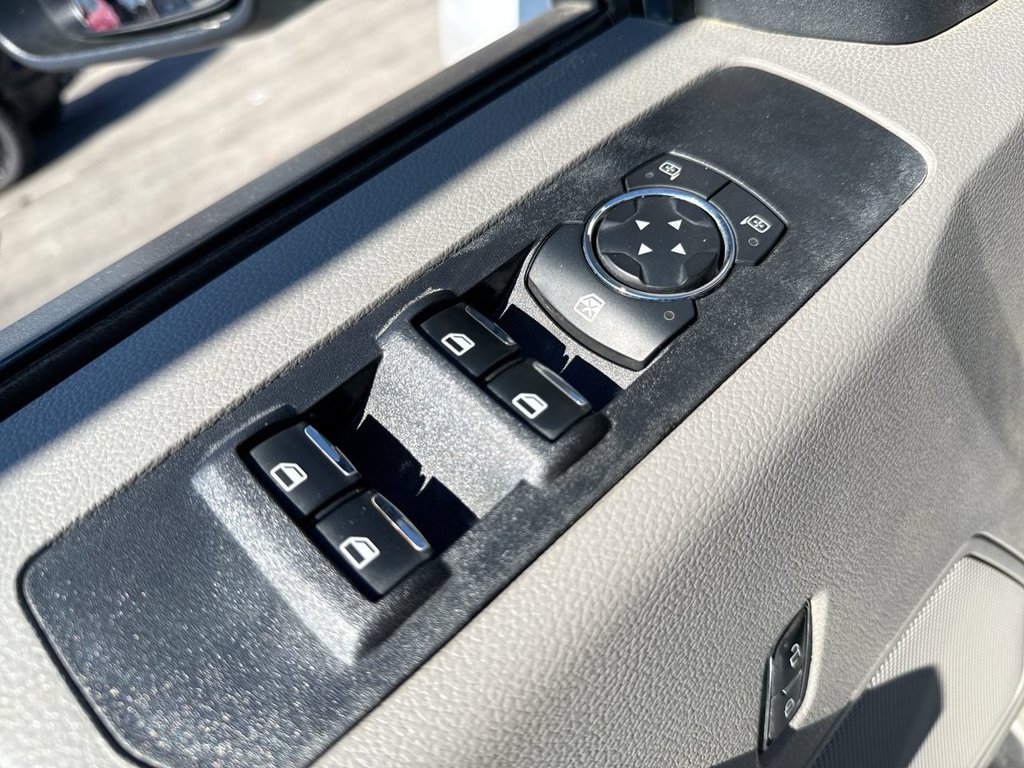 Used 2022 Ford F250 XL w/ Power Equipment Group AWD/4WD image 13