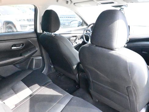 Used 2025 Nissan Sentra SR FWD image 24