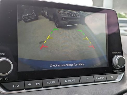 Used 2023 Nissan Sentra SV image 21