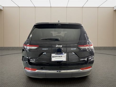 New 2025 Jeep Grand Cherokee Limited w/ Luxury Tech Group II image 4
