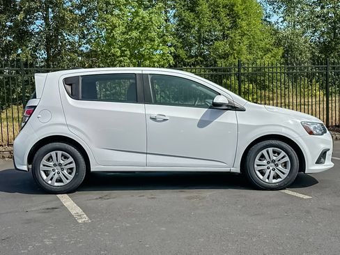 Used 2020 Chevrolet Sonic LT FWD image 2