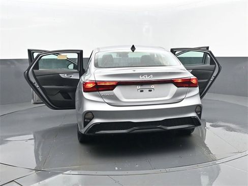 Used 2023 Toyota Tacoma TRD Off-Road w/ Technology Package image 21