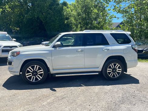 Used 2023 Toyota 4Runner Limited AWD/4WD image 5