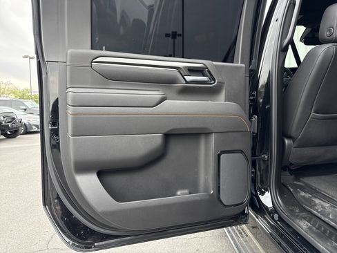 Used 2025 GMC Sierra 2500 AT4 w/ AT4 Premium Plus Package image 24