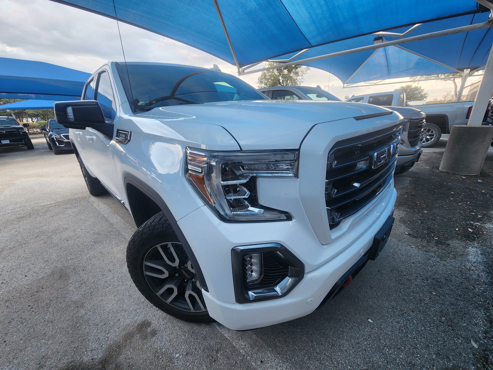 Used 2021 GMC Sierra 1500 AT4 w/ AT4 Value Package AWD/4WD image 1