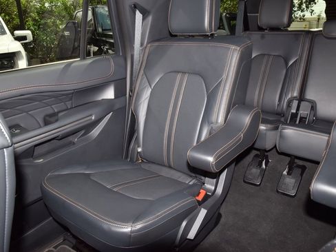 Used 2024 Ford Expedition Max Platinum AWD/4WD image 17