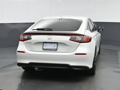 Used 2024 Honda Civic EX-L image 6