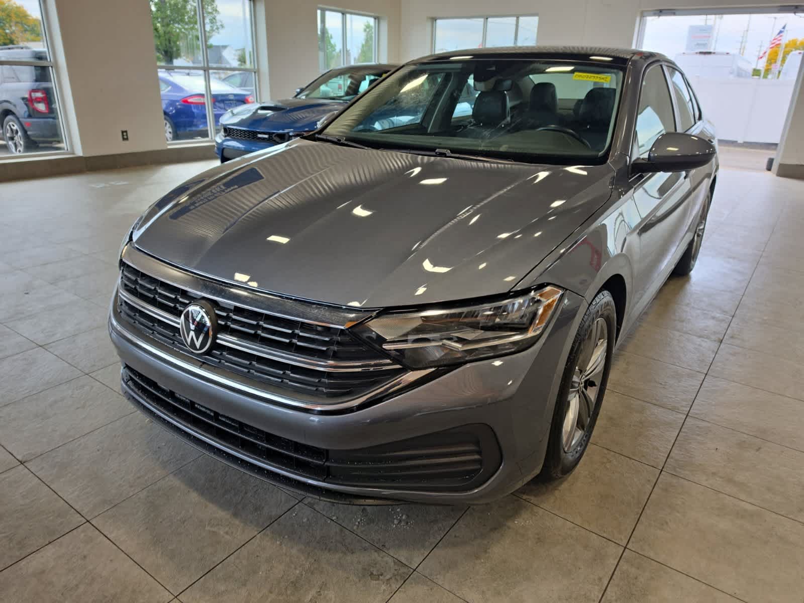 Used 2024 Volkswagen Jetta SE FWD image 1
