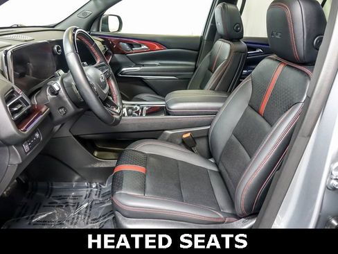 Certified 2024 Chevrolet Traverse RS image 12