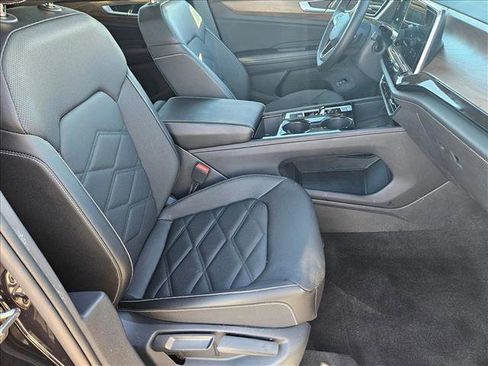 Used 2025 Volkswagen Atlas SE w/ Black Wheel Package image 21