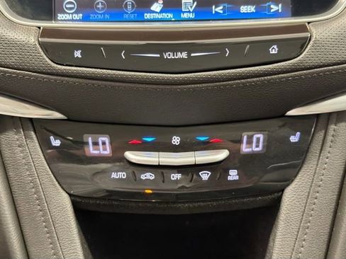 Used 2017 Cadillac XT5 Luxury w/ Driver Awareness Package FWD image 14