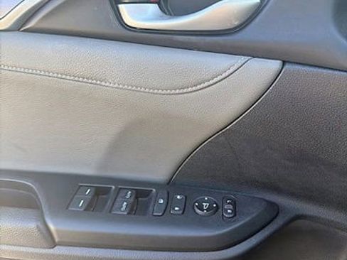 Used 2018 Honda Civic EX-L image 20