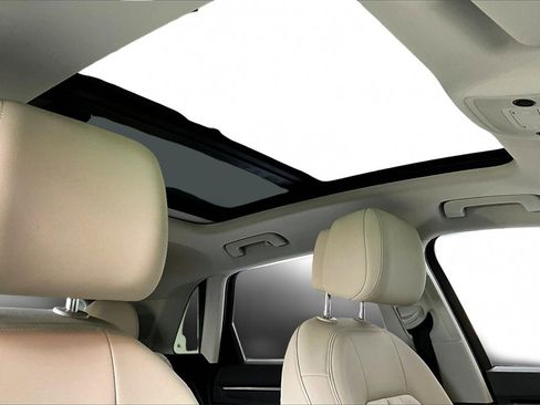 Used 2020 Audi Q3 2.0T Premium Plus w/ Premium Plus Package image 23