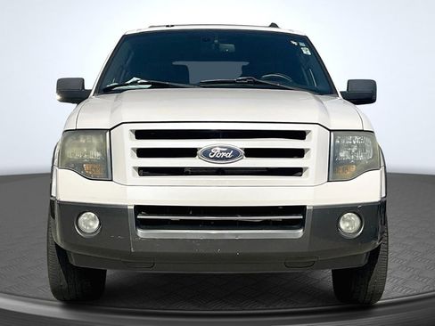 Used 2011 Ford Expedition XLT w/ 202A Rapid Spec Order Code image 3
