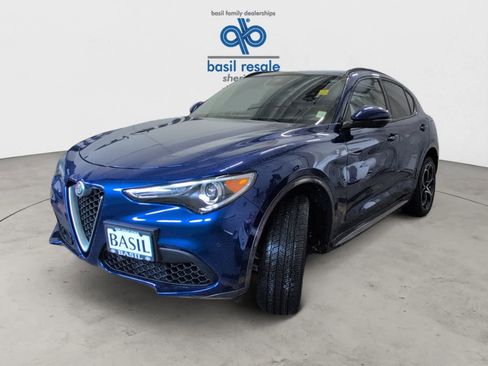 Used 2022 Alfa Romeo Stelvio Ti image 2