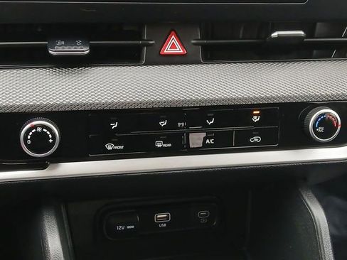 Certified 2025 Kia Sportage LX image 18