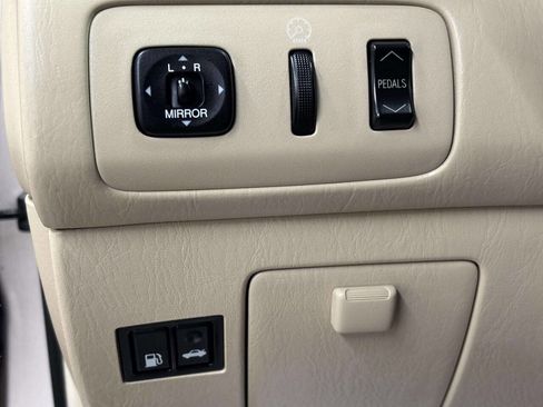 Used 2005 Lexus ES 330 FWD image 27