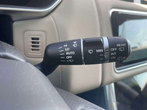 Used 2018 Land Rover Range Rover Sport HSE image 25